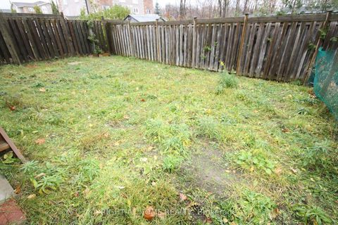 Photo 2 at 66 White Crescent, Holly, Barrie