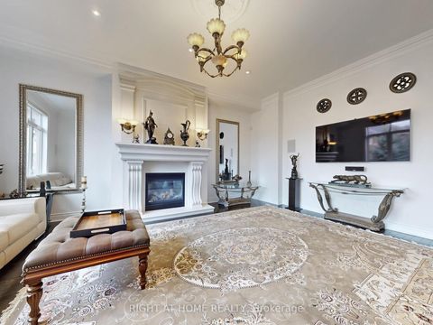 Photo 9 at 80 Puccini Drive, Oak Ridges, Richmond Hill