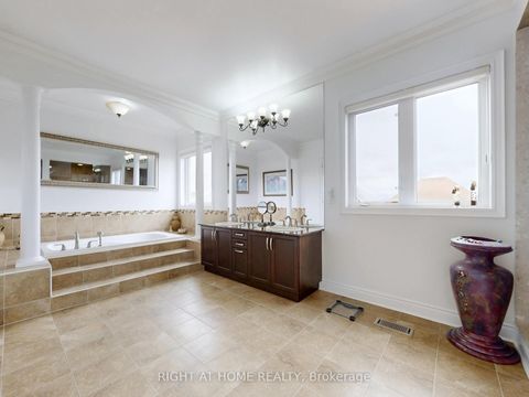 Photo 22 at 80 Puccini Drive, Oak Ridges, Richmond Hill