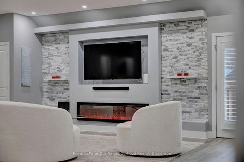 Photo 7 at 5 Melody Lane, Sutton & Jackson's Point, Georgina