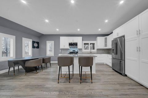 Photo 11 at 5 Melody Lane, Sutton & Jackson's Point, Georgina