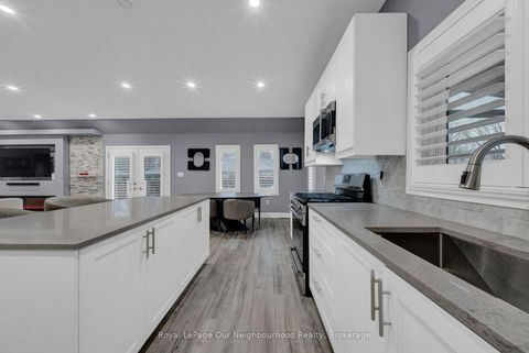 Photo 14 at 5 Melody Lane, Sutton & Jackson's Point, Georgina