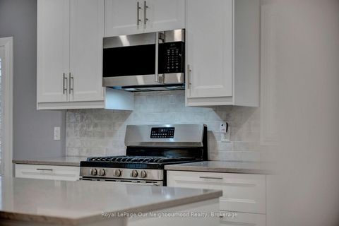 Photo 16 at 5 Melody Lane, Sutton & Jackson's Point, Georgina