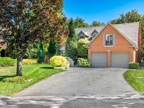 Photo 1 at 9 Temagami Court, Newtonbrook East, Toronto