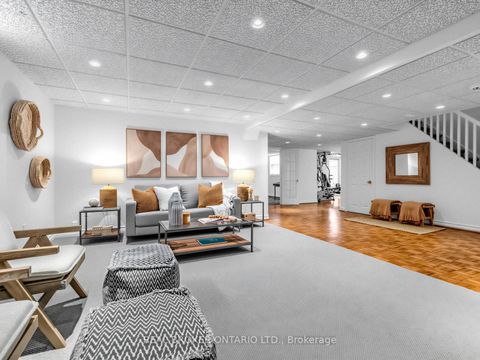 Photo 30 at 9 Temagami Court, Newtonbrook East, Toronto