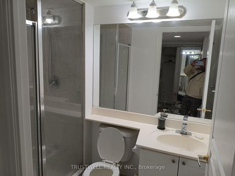 Photo 8 at 1618 - 15 Northtown Way, Willowdale East, Toronto