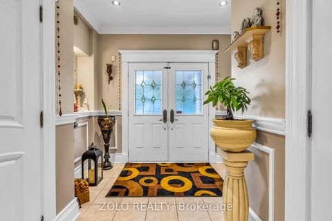 Photo 1 at 15 Ozner Crescent, Vellore Village, Vaughan