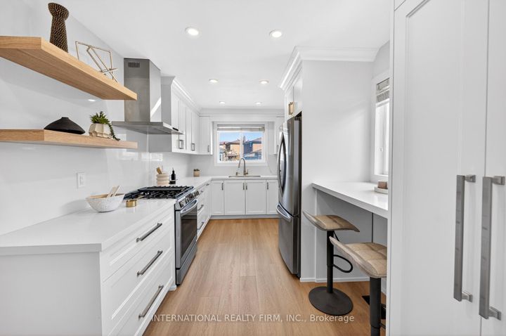 Photo 2 at 26 Dellbrook Crescent, Humber Summit, Toronto