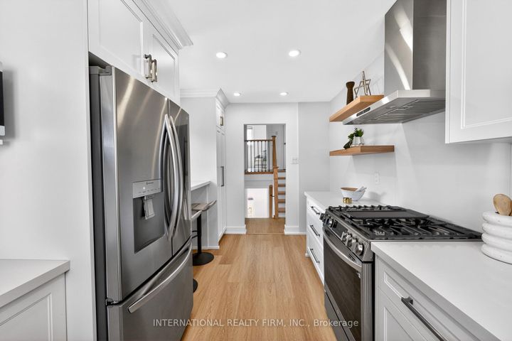 Photo 3 at 26 Dellbrook Crescent, Humber Summit, Toronto