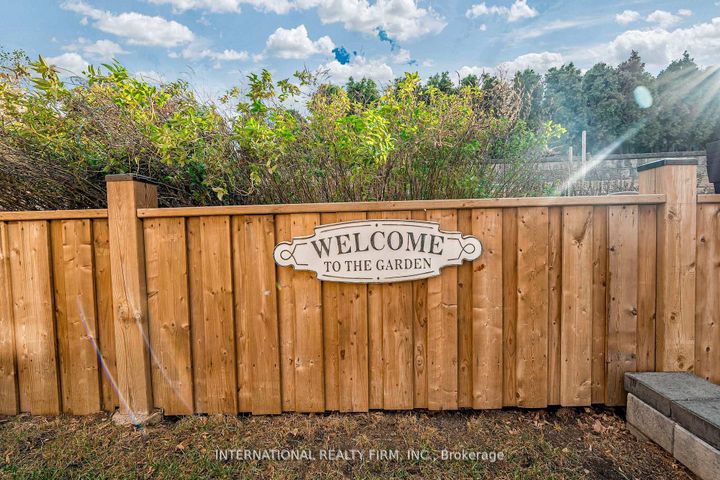 Photo 14 at 26 Dellbrook Crescent, Humber Summit, Toronto