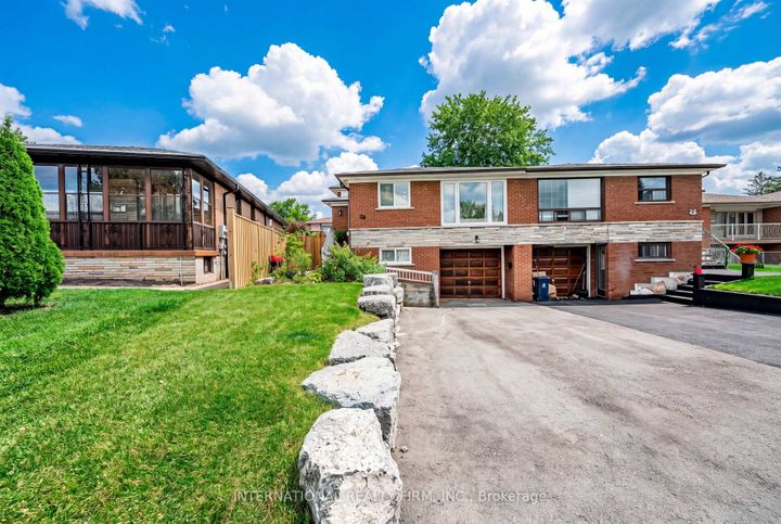 Photo 16 at 26 Dellbrook Crescent, Humber Summit, Toronto