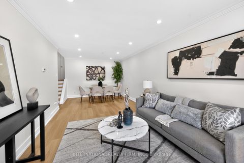 Photo 4 at 26 Dellbrook Crescent, Humber Summit, Toronto