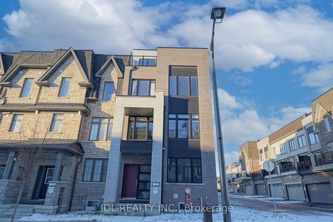 Photo 1 at 32 Guardhouse Crescent, Angus Glen, Markham