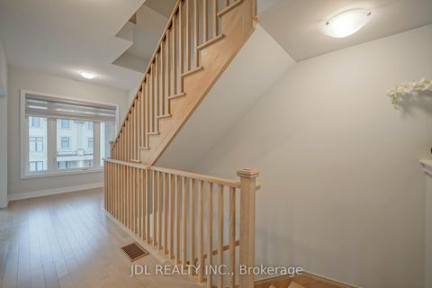 Photo 11 at 32 Guardhouse Crescent, Angus Glen, Markham