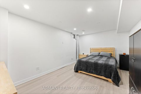 Photo 39 at 42 St Michele Place, Islington Woods, Vaughan