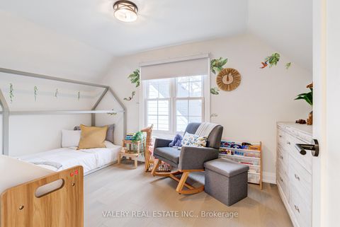 Photo 28 at 21 Avon Park Drive, Queensway, Toronto