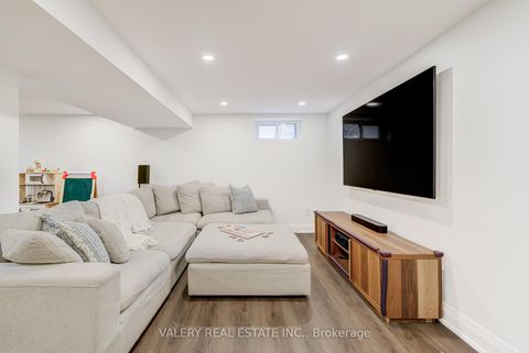 Photo 35 at 21 Avon Park Drive, Queensway, Toronto