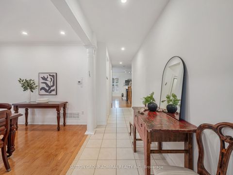 Photo 4 at 45 Chardonnay Drive, Patterson, Vaughan