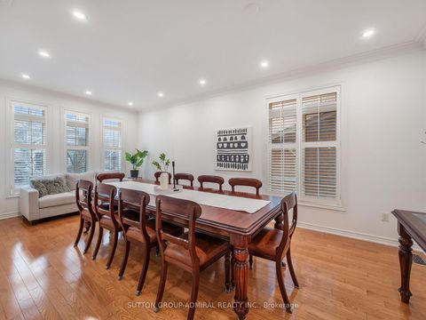 Photo 5 at 45 Chardonnay Drive, Patterson, Vaughan