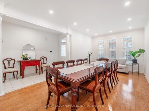 Photo 6 at 45 Chardonnay Drive, Patterson, Vaughan