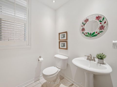 Photo 13 at 45 Chardonnay Drive, Patterson, Vaughan