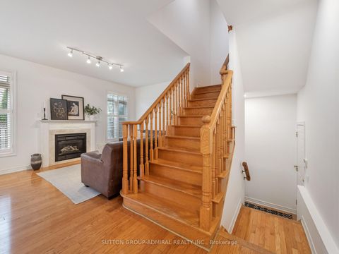 Photo 14 at 45 Chardonnay Drive, Patterson, Vaughan