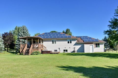 Photo 7 at 44 DONALD Avenue, Nottawa, Clearview