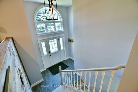 Photo 11 at 44 DONALD Avenue, Nottawa, Clearview