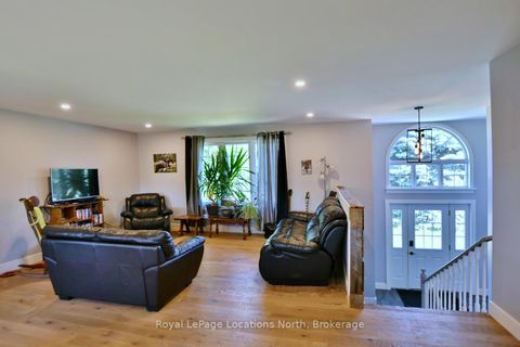 Photo 13 at 44 DONALD Avenue, Nottawa, Clearview