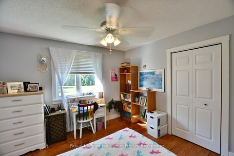 Photo 31 at 44 DONALD Avenue, Nottawa, Clearview