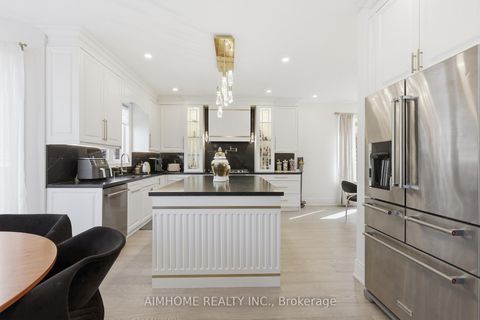 Photo 5 at 47 O'hara Crescent, Jefferson, Richmond Hill