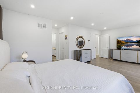 Photo 11 at 47 O'hara Crescent, Jefferson, Richmond Hill