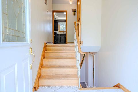Photo 3 at 102 Meadowvale Road, Centennial Scarborough, Toronto