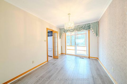 Photo 10 at 102 Meadowvale Road, Centennial Scarborough, Toronto