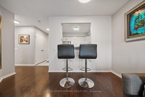 Photo 5 at 1103 - 81 Townsgate Drive, Yorkhill, Vaughan