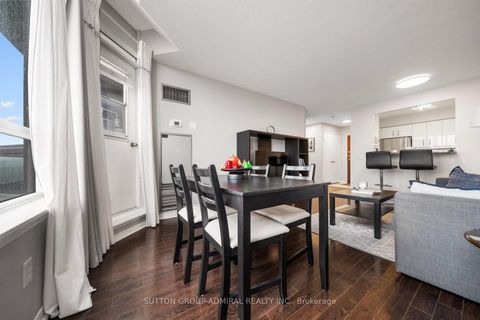 Photo 10 at 1103 - 81 Townsgate Drive, Yorkhill, Vaughan