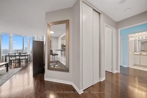 Photo 13 at 1103 - 81 Townsgate Drive, Yorkhill, Vaughan