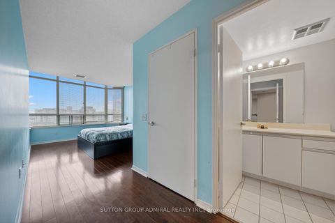 Photo 15 at 1103 - 81 Townsgate Drive, Yorkhill, Vaughan