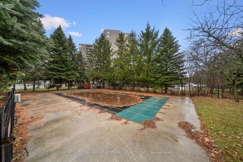 Photo 32 at 1103 - 81 Townsgate Drive, Yorkhill, Vaughan