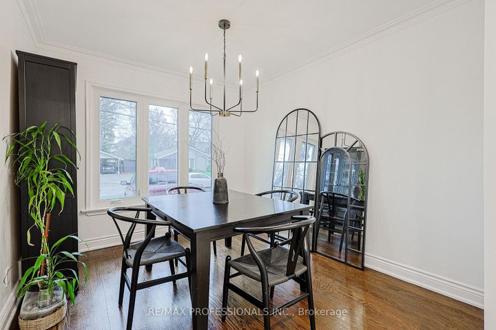 Photo 11 at 19 Sealcove Drive, Etobicoke West Mall, Toronto