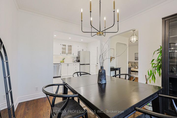 Photo 12 at 19 Sealcove Drive, Etobicoke West Mall, Toronto