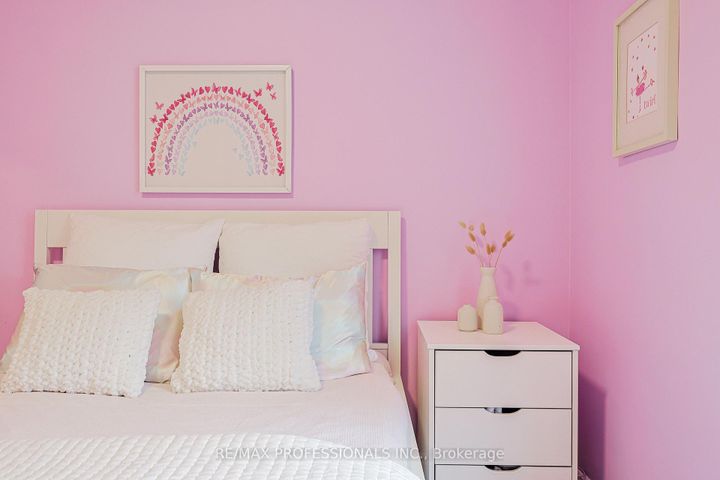 Photo 27 at 19 Sealcove Drive, Etobicoke West Mall, Toronto