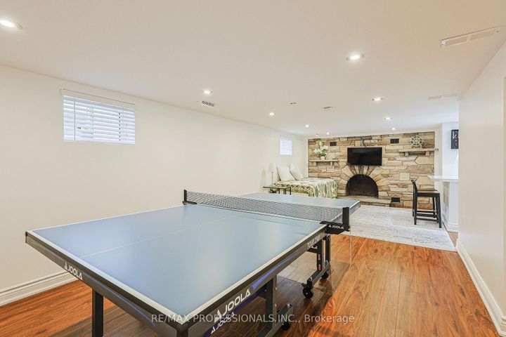 Photo 36 at 19 Sealcove Drive, Etobicoke West Mall, Toronto