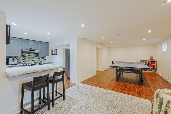 Photo 38 at 19 Sealcove Drive, Etobicoke West Mall, Toronto