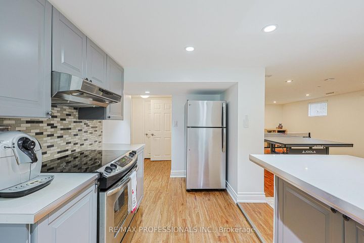 Photo 40 at 19 Sealcove Drive, Etobicoke West Mall, Toronto