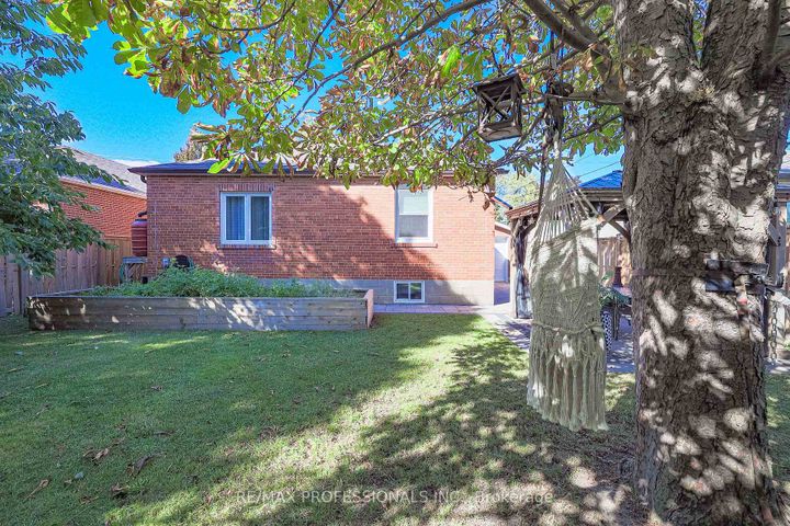 Photo 46 at 19 Sealcove Drive, Etobicoke West Mall, Toronto