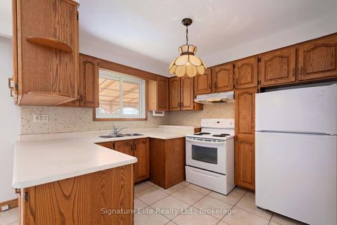 Photo 10 at 255 Culford Road, Maple Leaf, Toronto