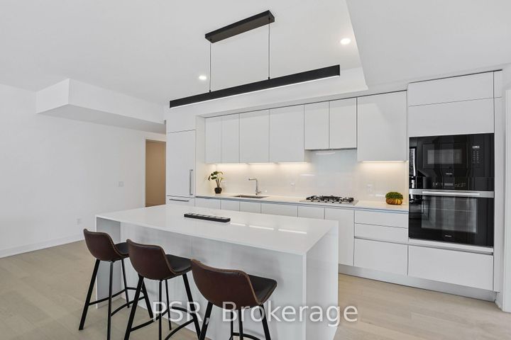 Photo 4 at 304 - 200 Keewatin Avenue, Eglinton, Toronto