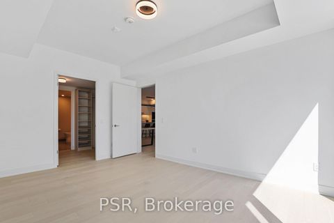 Photo 13 at 304 - 200 Keewatin Avenue, Eglinton, Toronto