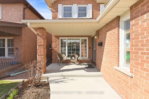 Photo 3 at 125 Kaiser Drive, West Woodbridge, Vaughan